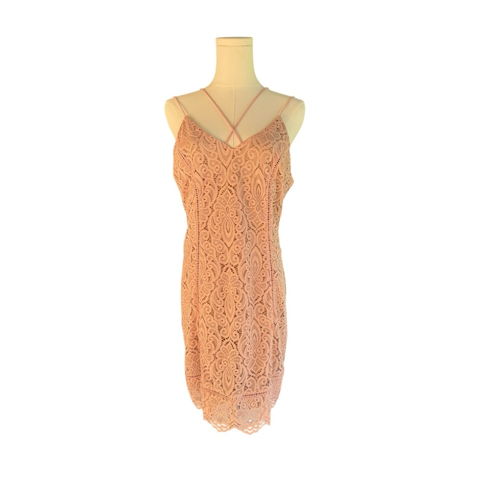 She + Sky Peach Lace Strap Dress Tan Lining Women's Large Excellent Condition